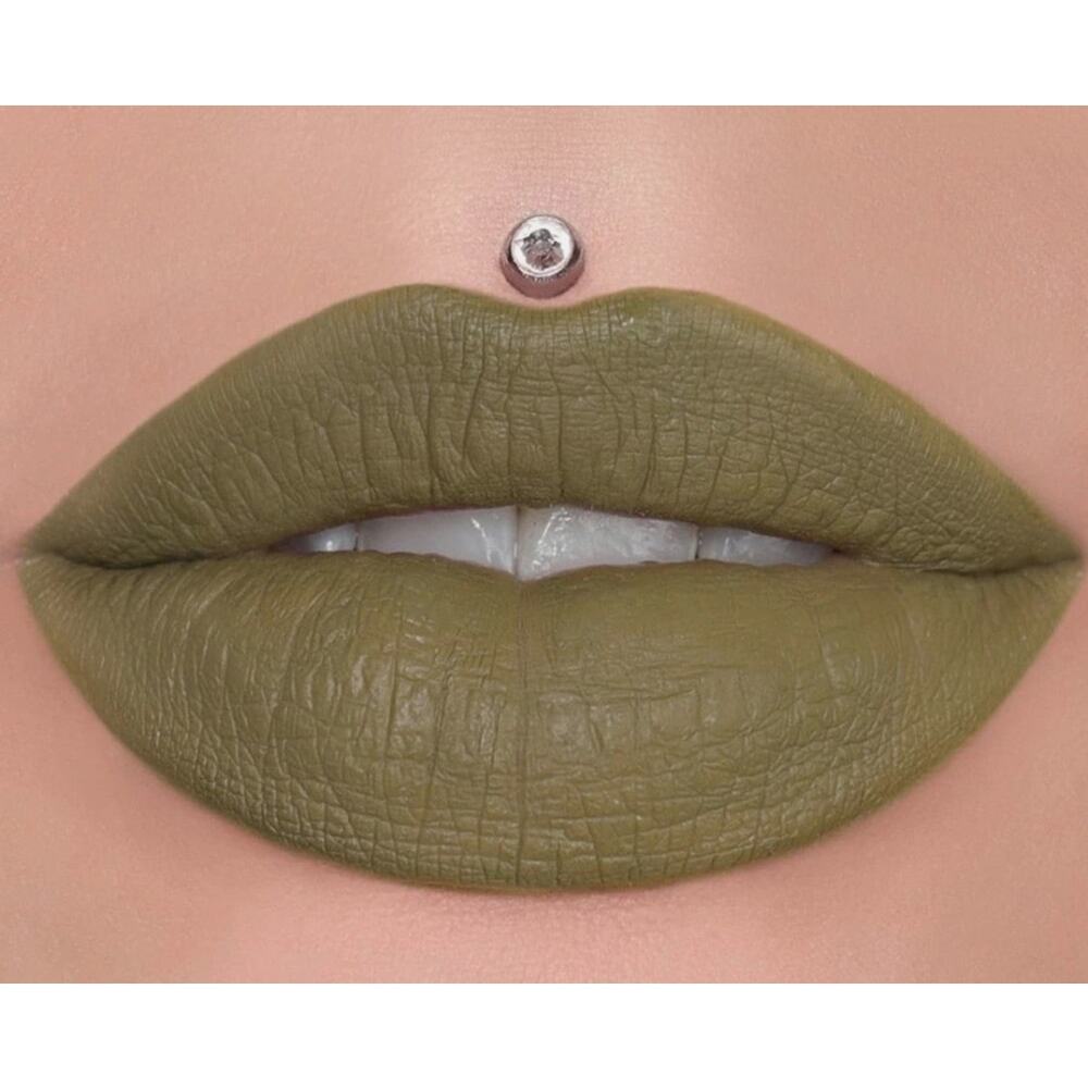 Jeffree Star Velour Liquid Lipstick in the Hot Pink box. Dead Presidents